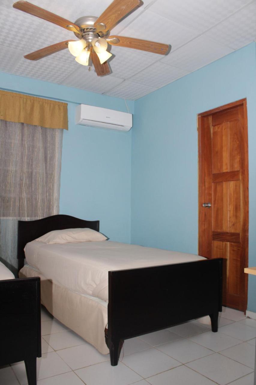 Hostel Guayacan Puerto Armuelles Extérieur photo